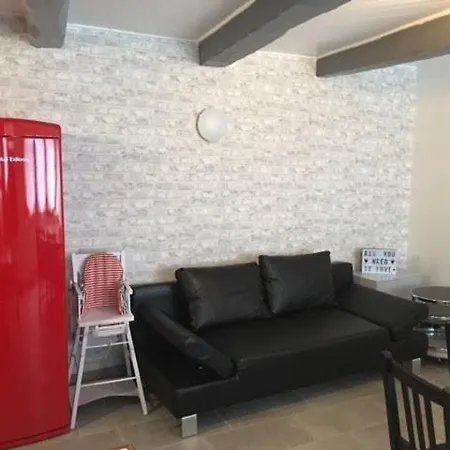 Maison Julou, Vakantiehuis *